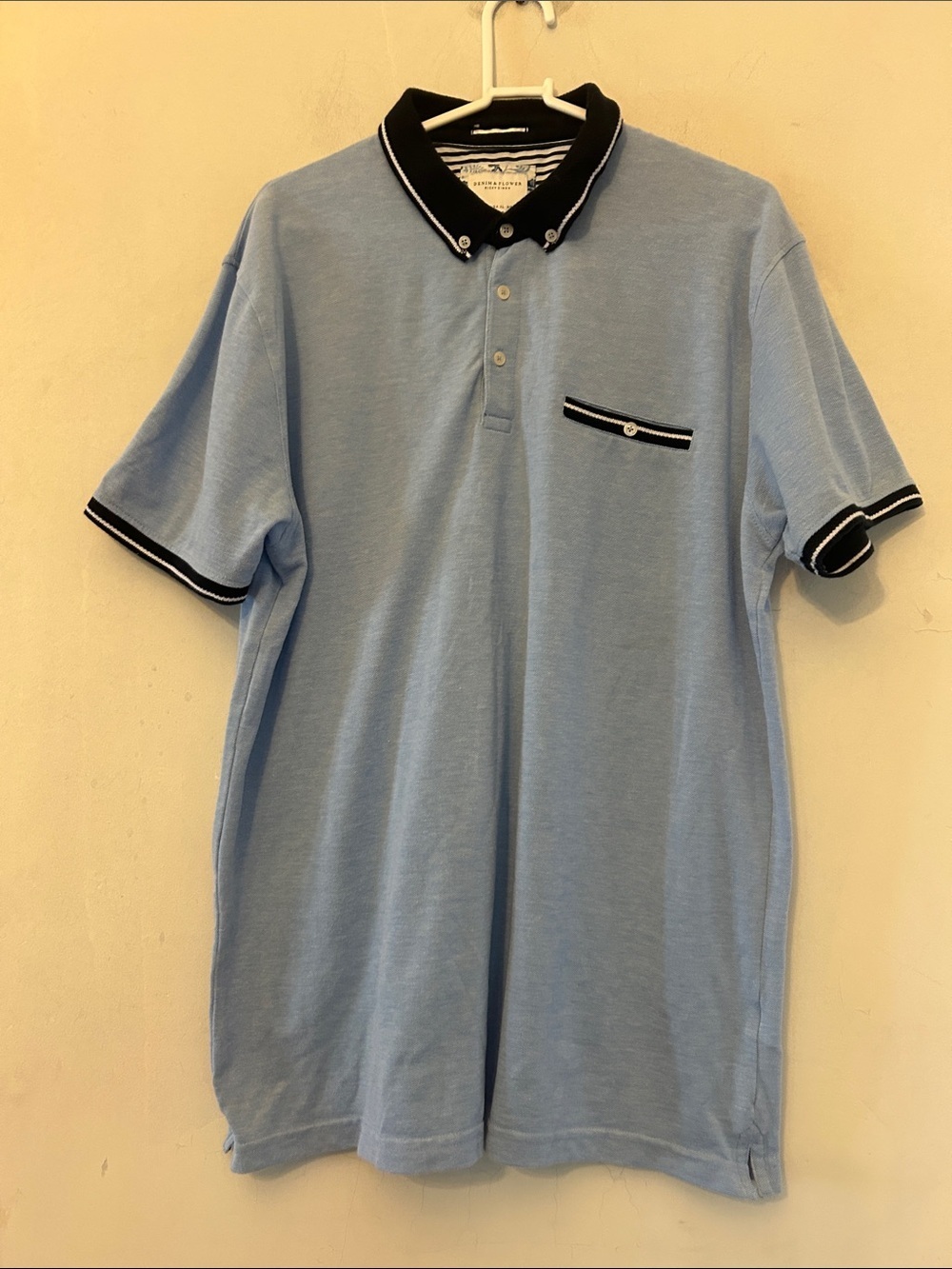 Denim & Flower Men's Light Blue Polo Shirt with Contrast Collar Size XL EUC